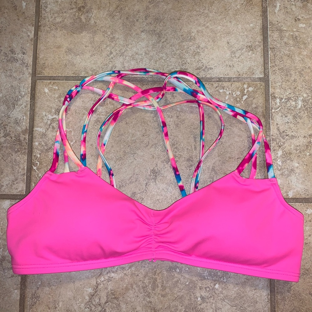 NEVER WORN VICTORIAS SECRET SWIM TOP